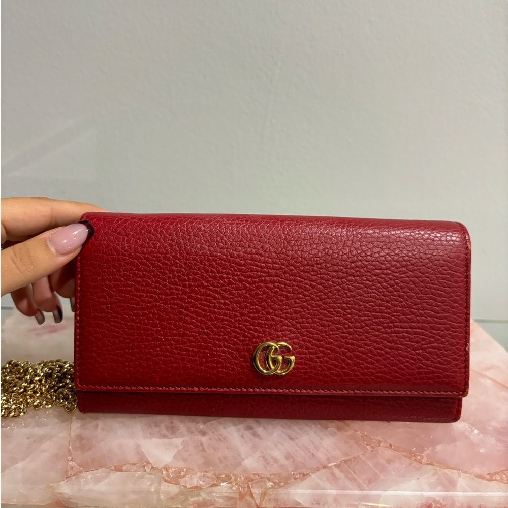 Gucci wallet on chain